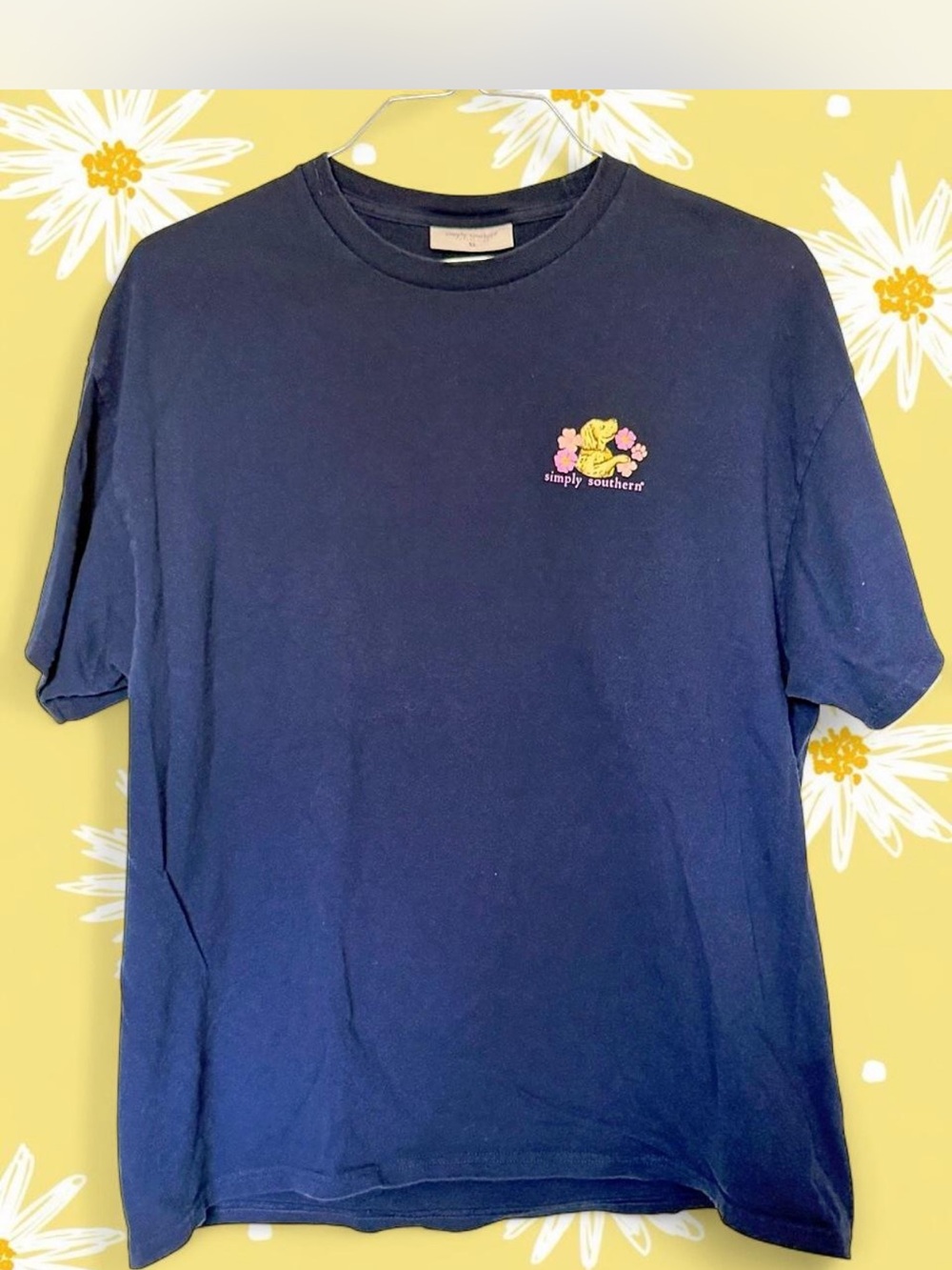 Simply Southern Navy Short Sleeve Tee with Floral and Dog Graphic Women’s XL